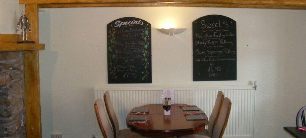Harbour Moon Inn Looe Extérieur photo