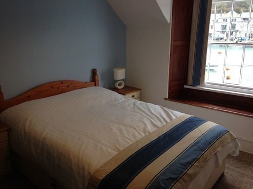 Harbour Moon Inn Looe Extérieur photo